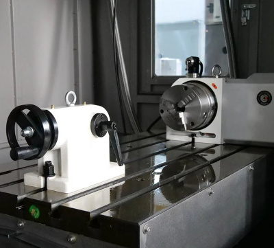 Вертикально-фрезерный обрабатывающий центр модели VMC1160L