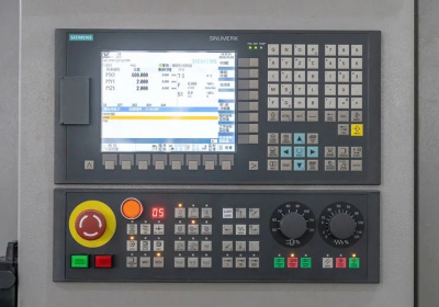 Вертикально-фрезерный обрабатывающий центр модели VMC1050L